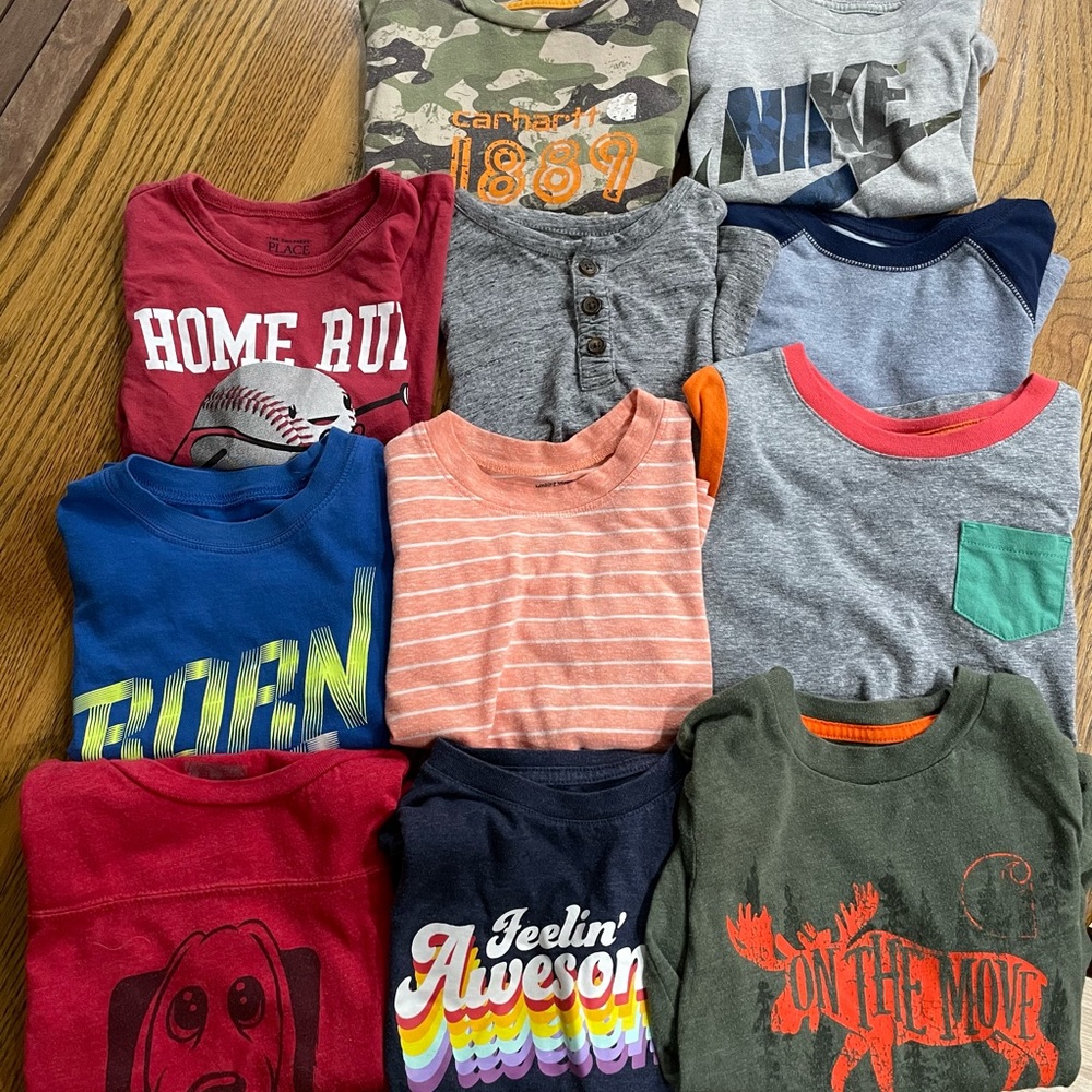 Lot of 11 short sleeve shirts size 3T